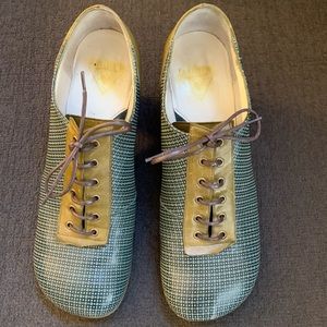 Fluevog Flagstad blue/green sz 8.5